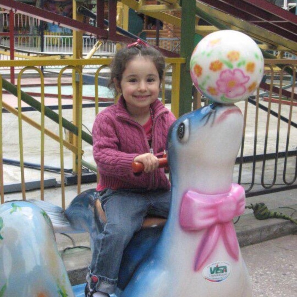 Meet your Posher, Miriam